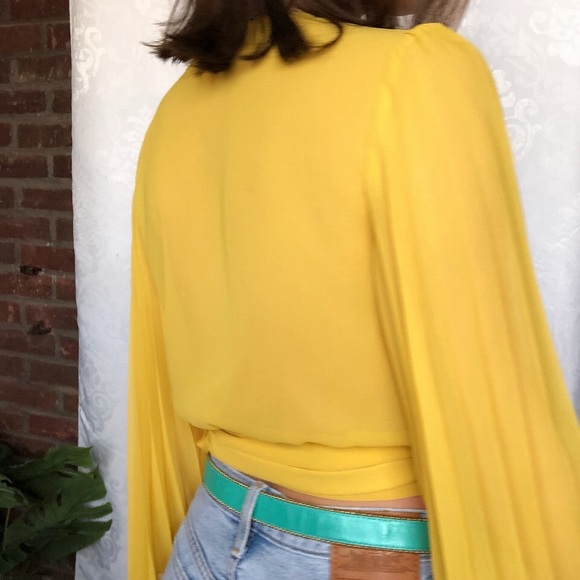 🆕Lauren Marigold Yellow Pleated Sleeve Wrap Top - Picture 3 of 8